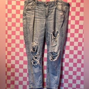 American Eagle Outfitters Light Blue Distressed Boyfriend Jeans